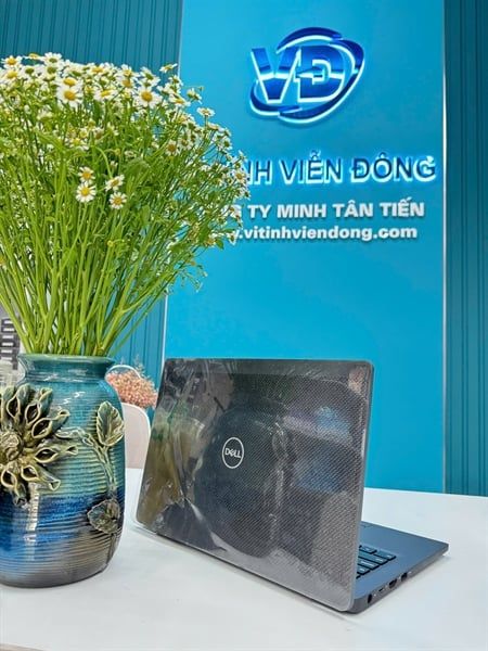 Laptop Dell latitude 7300 ( CPU I5 8350U, Ram 8GB, SSD 256GB, LCD 13.3 FHD Cảm Ứng, vỏ Carbon, Pin trên 4H)