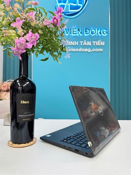 Laptop Dell latitude 7300 ( CPU I5 8350U, Ram 8GB, SSD 256GB, LCD 13.3 FHD, vỏ Carbon, Pin trên 4H)