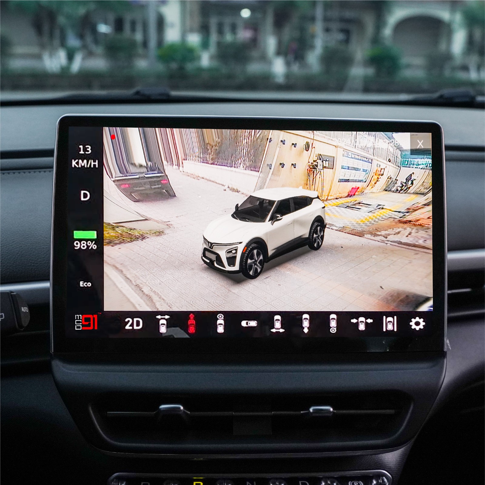 Góc nhìn 3D quanh xe VF6, VF7 trên màn zin khi lắp camera 360 MCD91