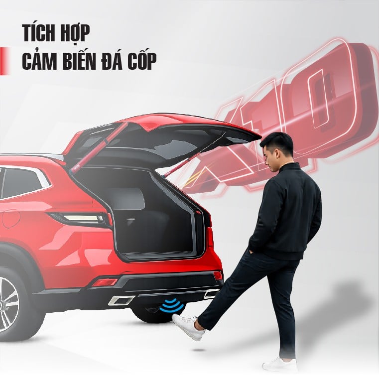 Đá chân vào cảm biến dưới cản để mở cốp điện