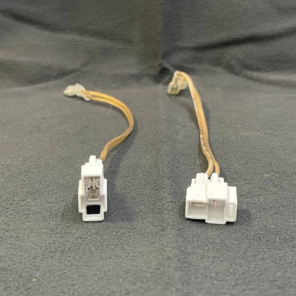 Dây cáp- Jack kết nối Loa cho loa cánh xe hơi ô tô hãng Honda/ Toyota/  Mercedes/ Kia/ Hyundai/ Mazda