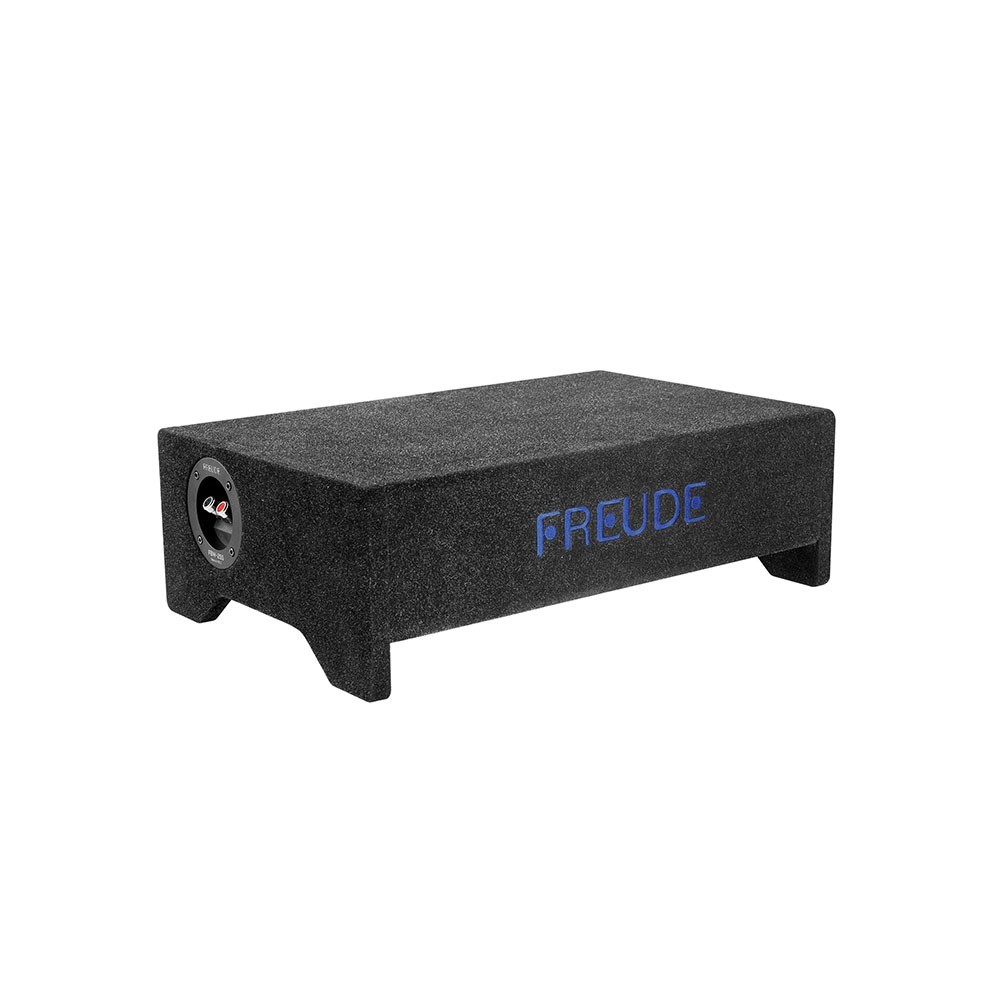 Freude FBW-25S nhìn từ phía sau, logo trên nóc thùng mỏng