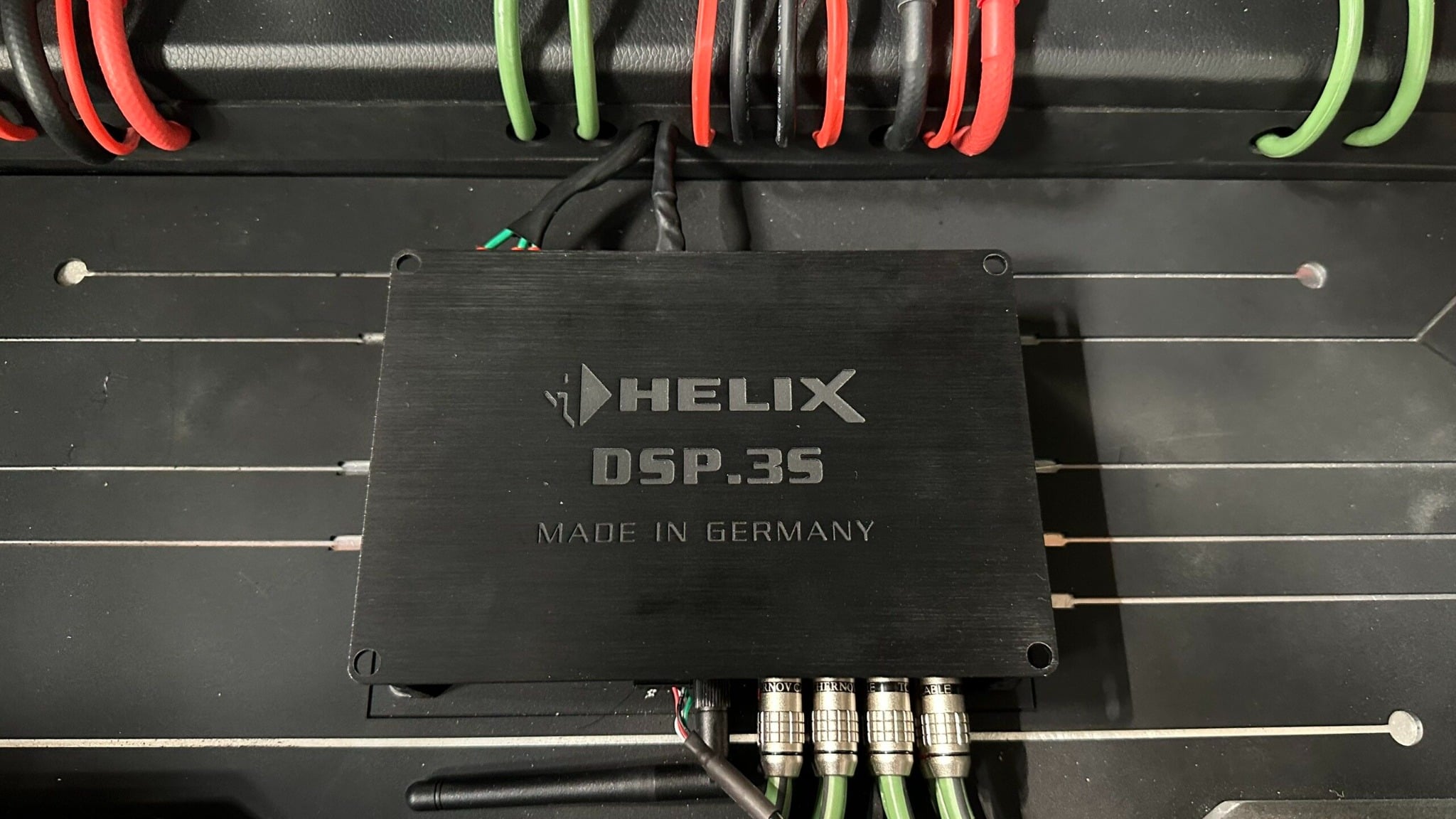 Helix DSP.3S lắp đặt thực tế trên xe