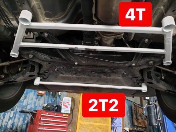 Thanh giằng ô tô ULTRA RACING - MITSUBISHI OUTLANDER