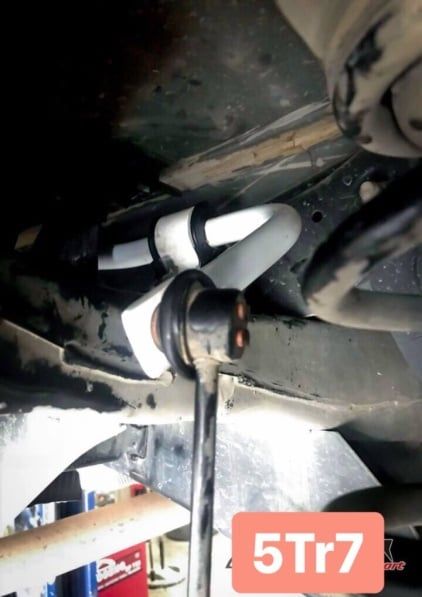 Thanh giằng ô tô ULTRA RACING - MAZDA 6