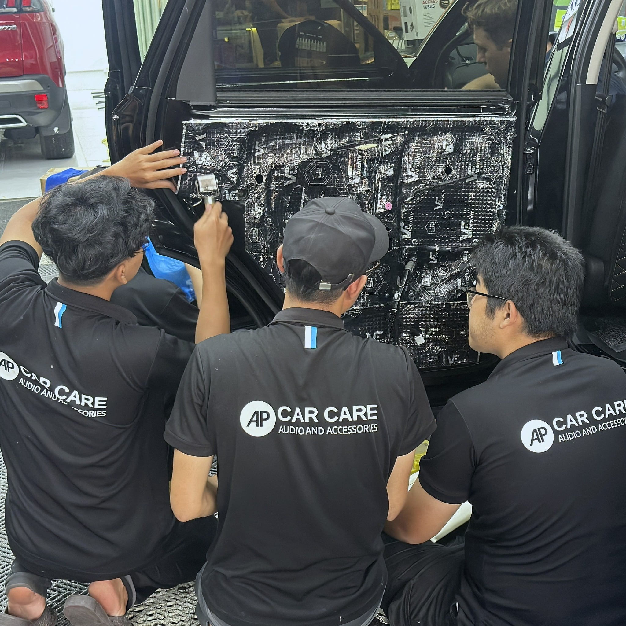 Dịch vụ cách âm 4 cánh cửa ô tô