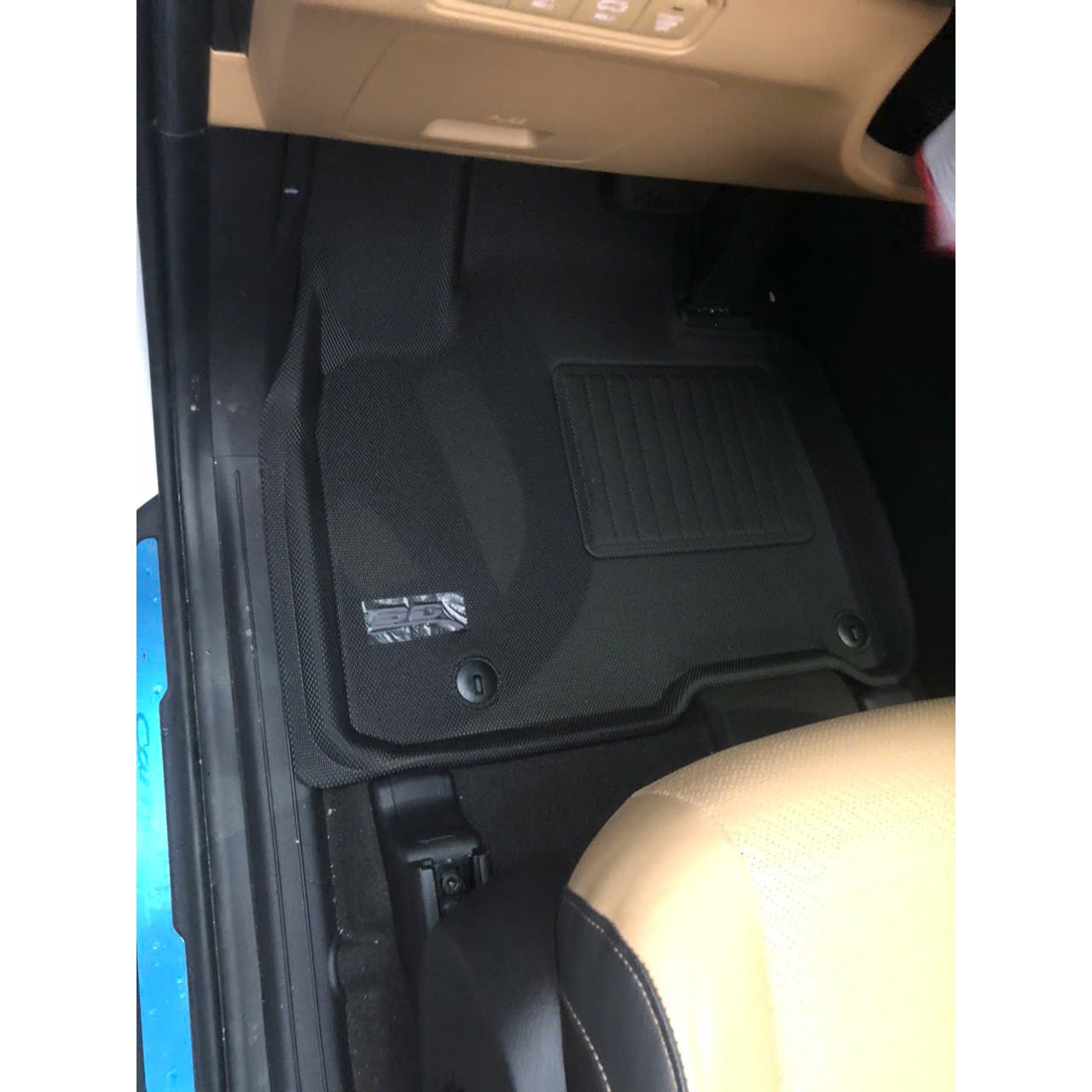 Thảm 3D MAXpider KAGU Kia Sedona/Carnival lắp thực tế trên xe