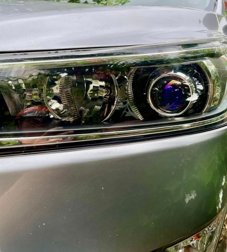Bi LED Aozoom Wolf Light – Chân Xoáy