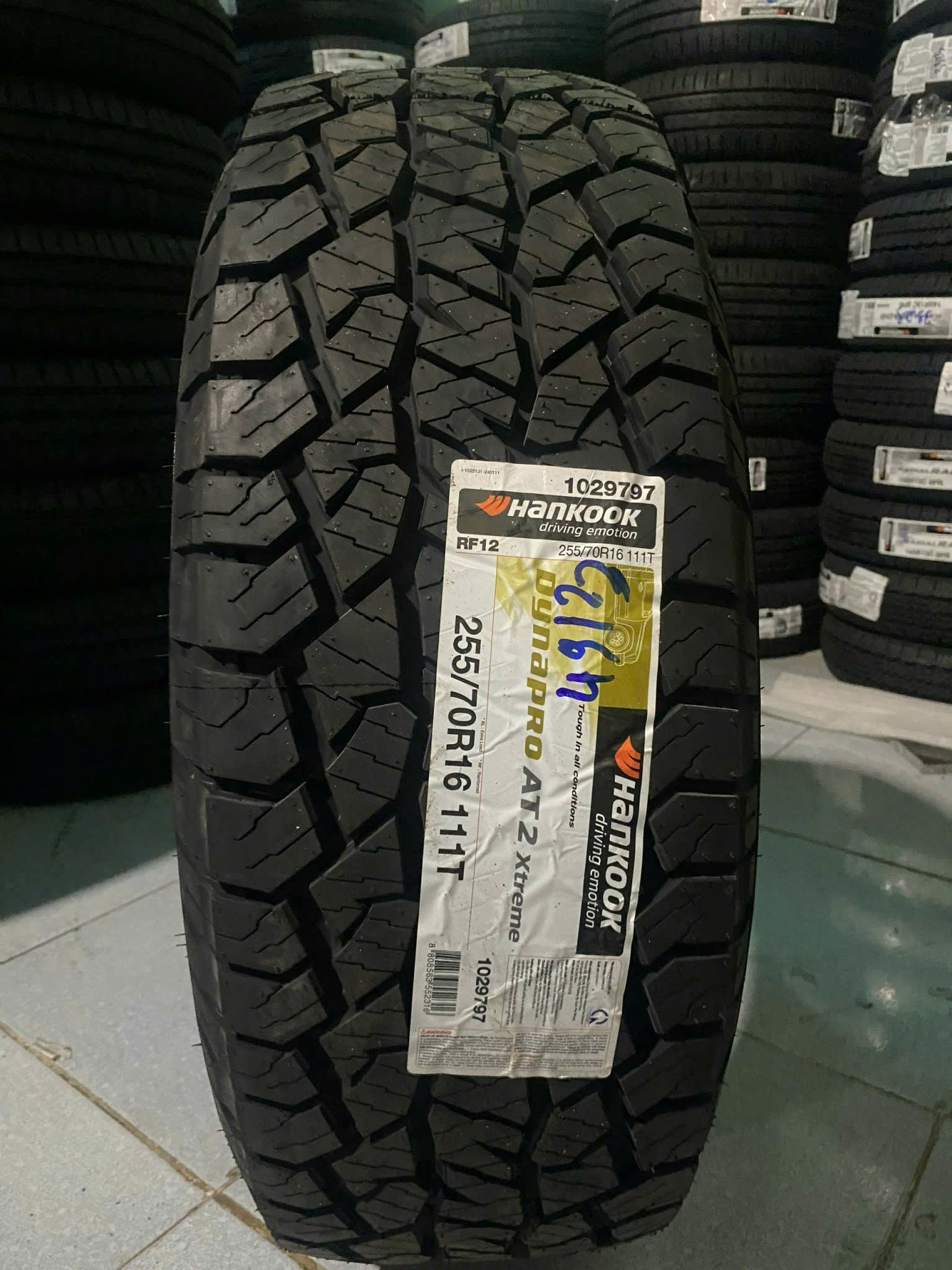 Lốp Xe Ô Tô Hankook Dynapro AT2 Xtreme RF12 255/70R16 111T