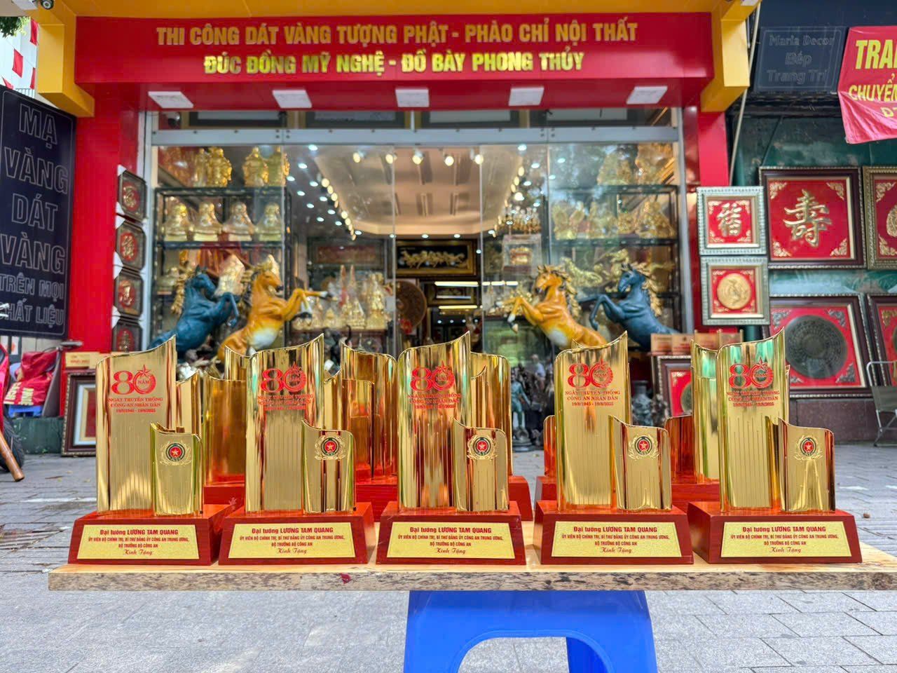  Quà tặng 80 ngày truyền thống công an nhân dân 