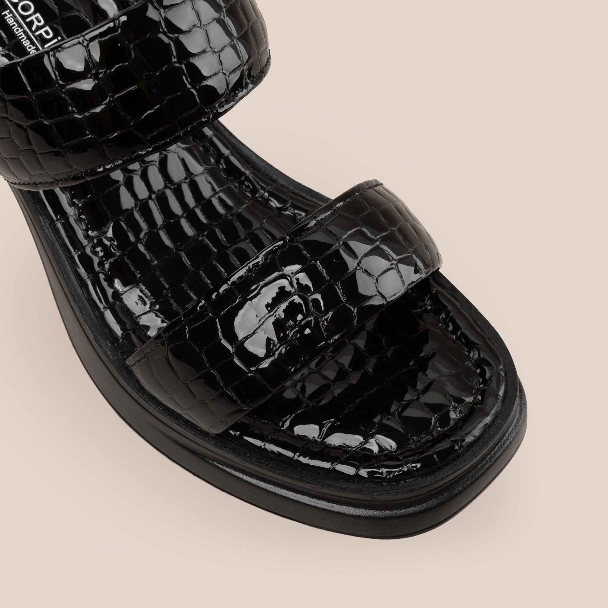  Giày Sandal Nữ Đen Vân Bóng 19M.10 
