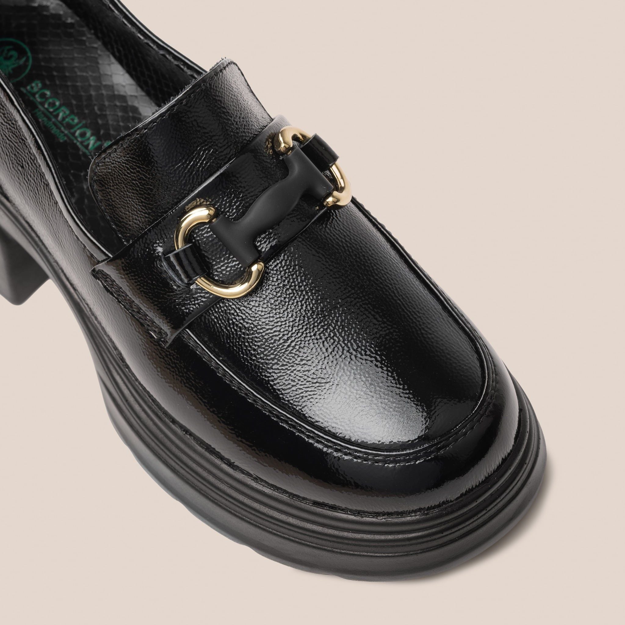  Giày Moccasin Nữ Trơn Đen 19M.6 