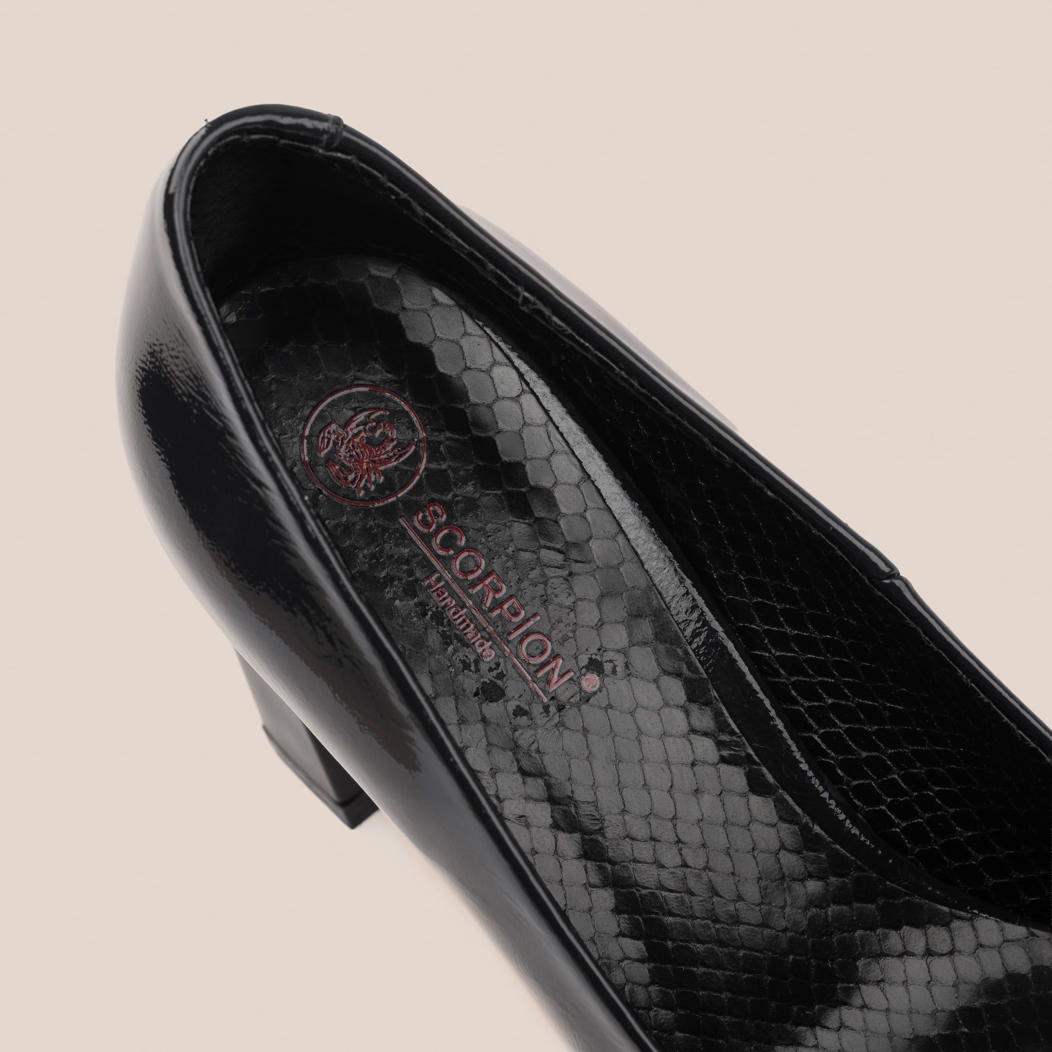  Giày Cao Gót Nữ Bóng Đen 19A.31 