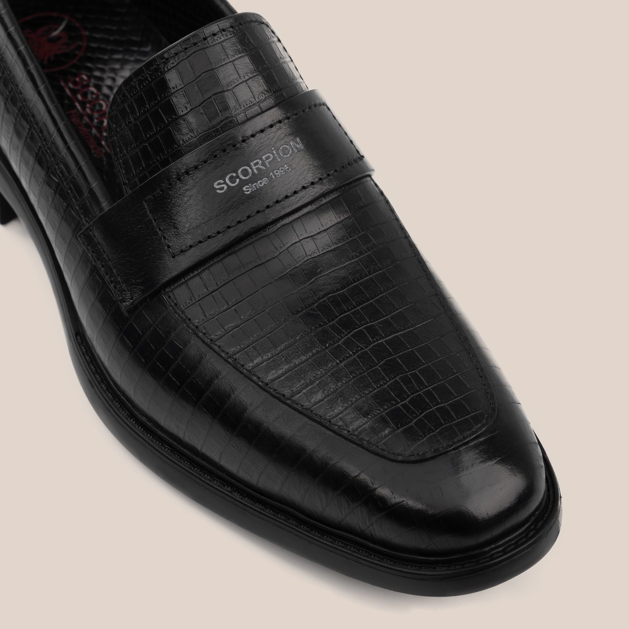  Giày Loafer Nam Bóng Vân Đen 28MC.50 