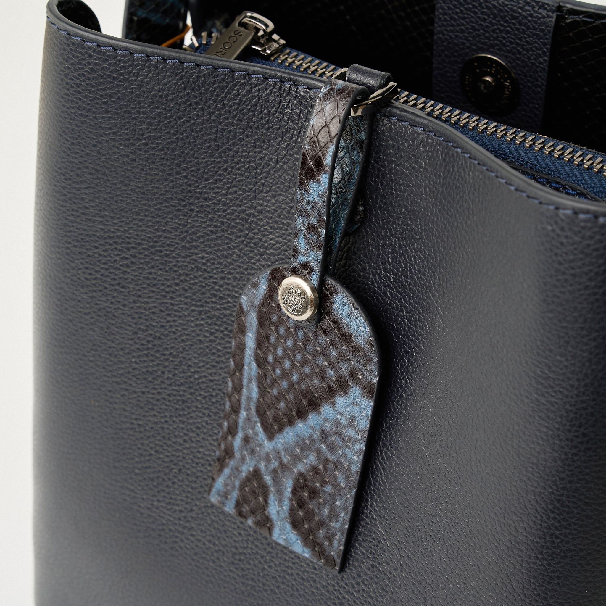  Túi Xách Nữ Da Trơn Xanh 26X.224 