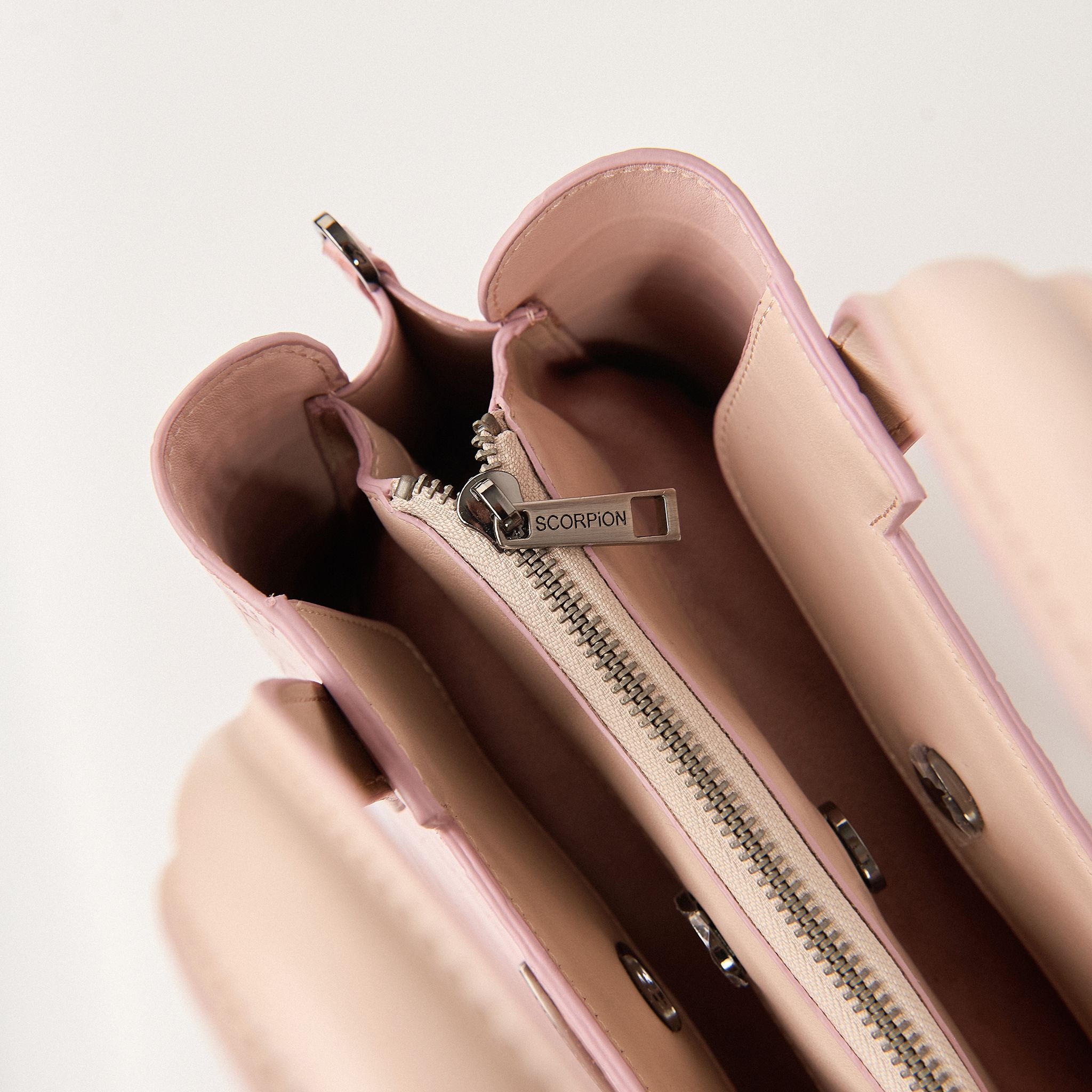  Túi Xách Nữ Da Vân Hồng 26H.38 