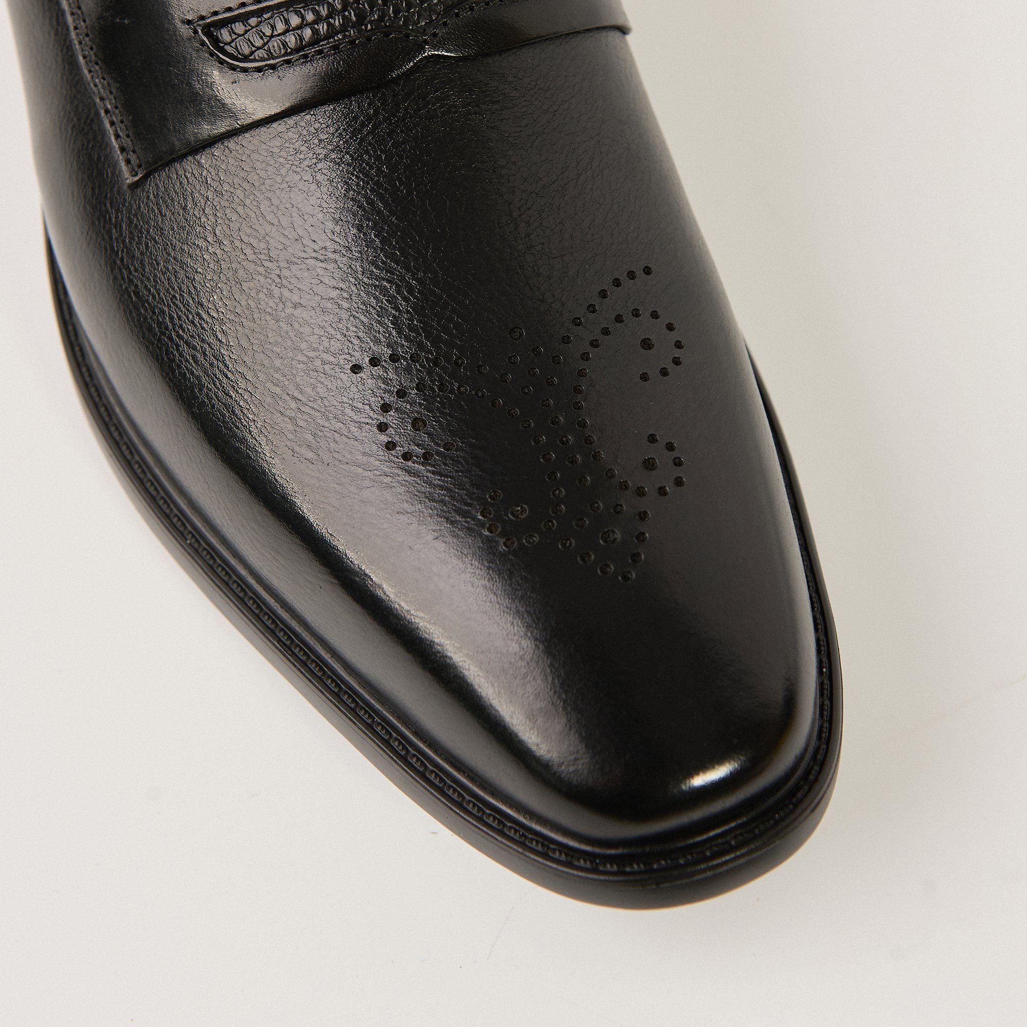  Giày Loafer Nam Trơn Đen 28MC.38 