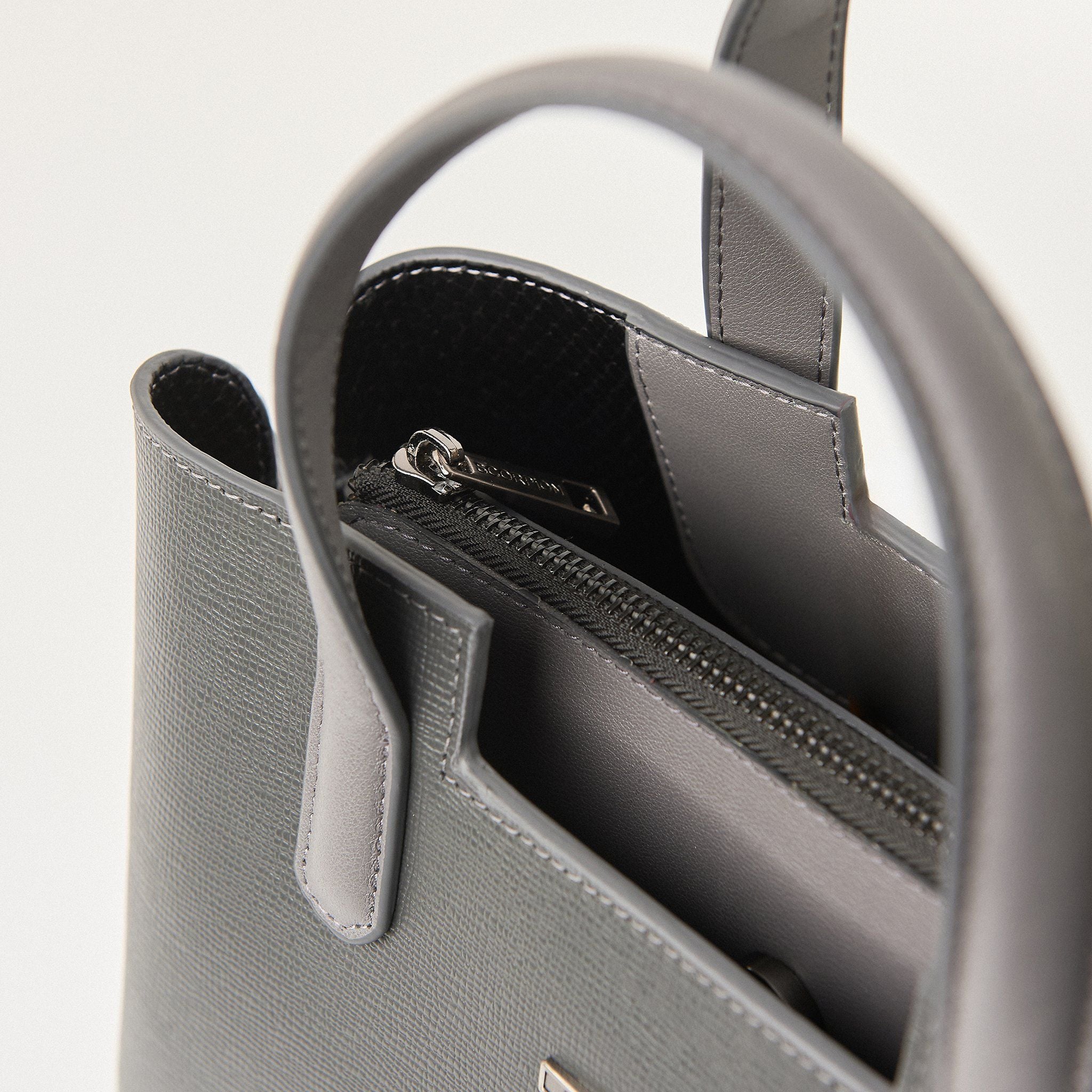  Túi Xách Nữ Da Vân Ghi 26G.38 