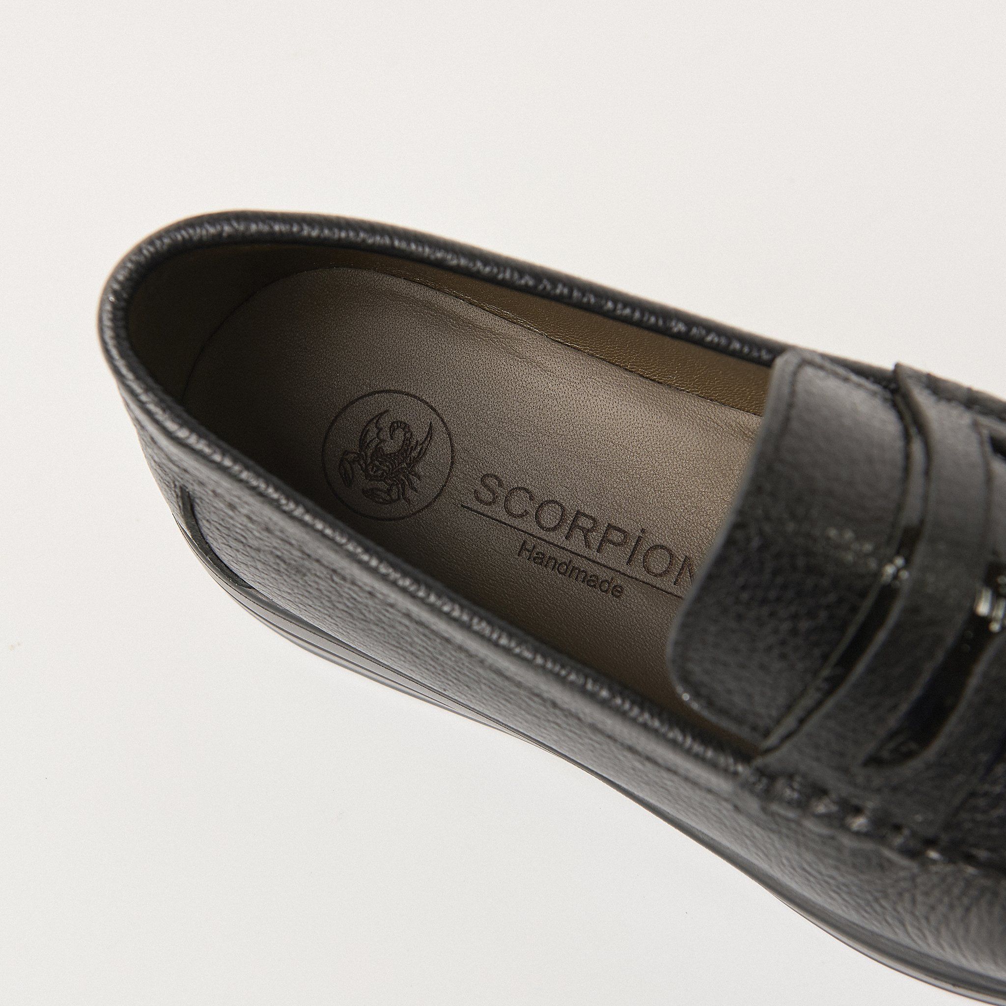  Giày Moccasin Nam Đen 28MI.15 