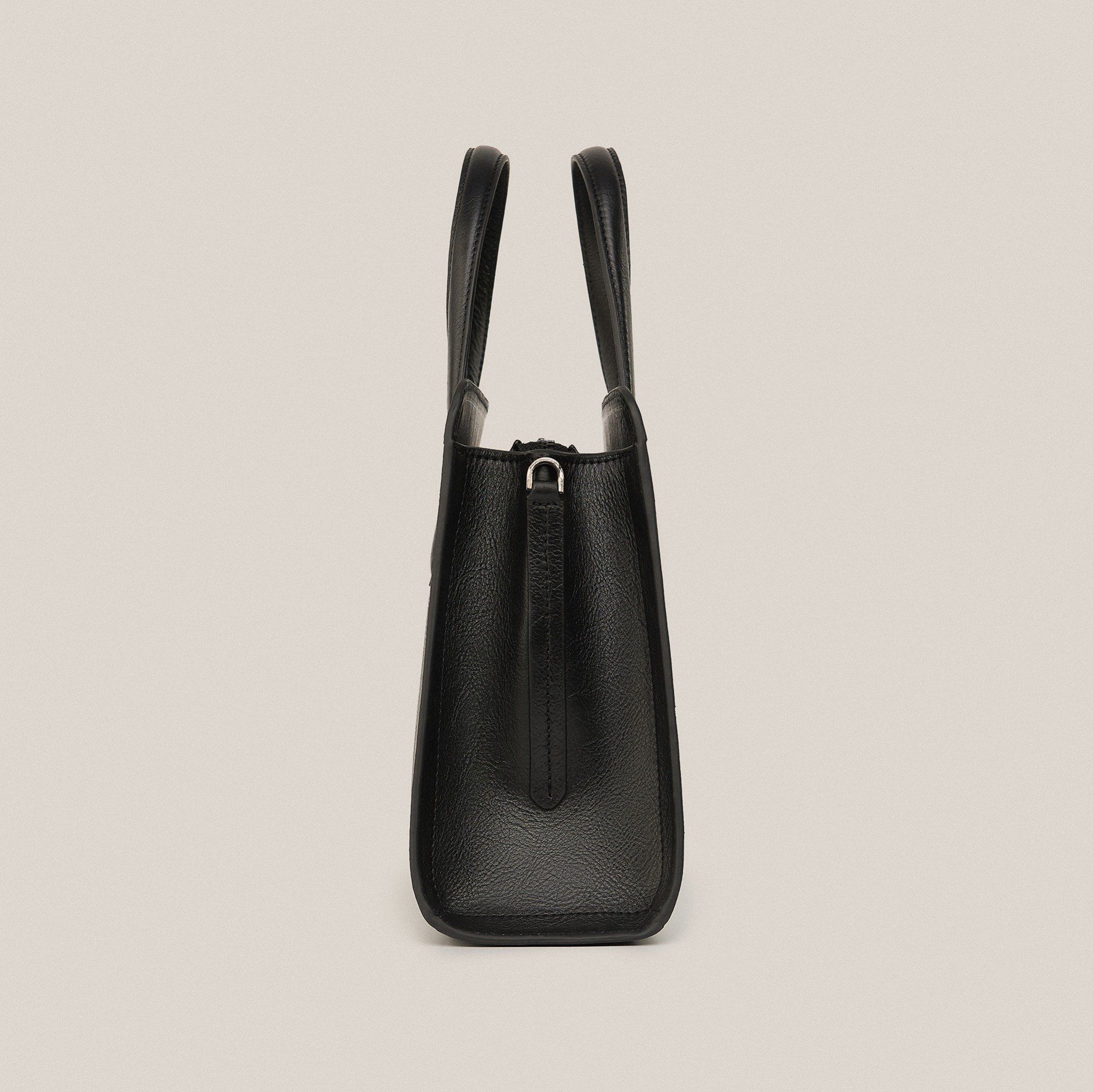  Túi Xách Nữ Da Trơn Đen 26.59 