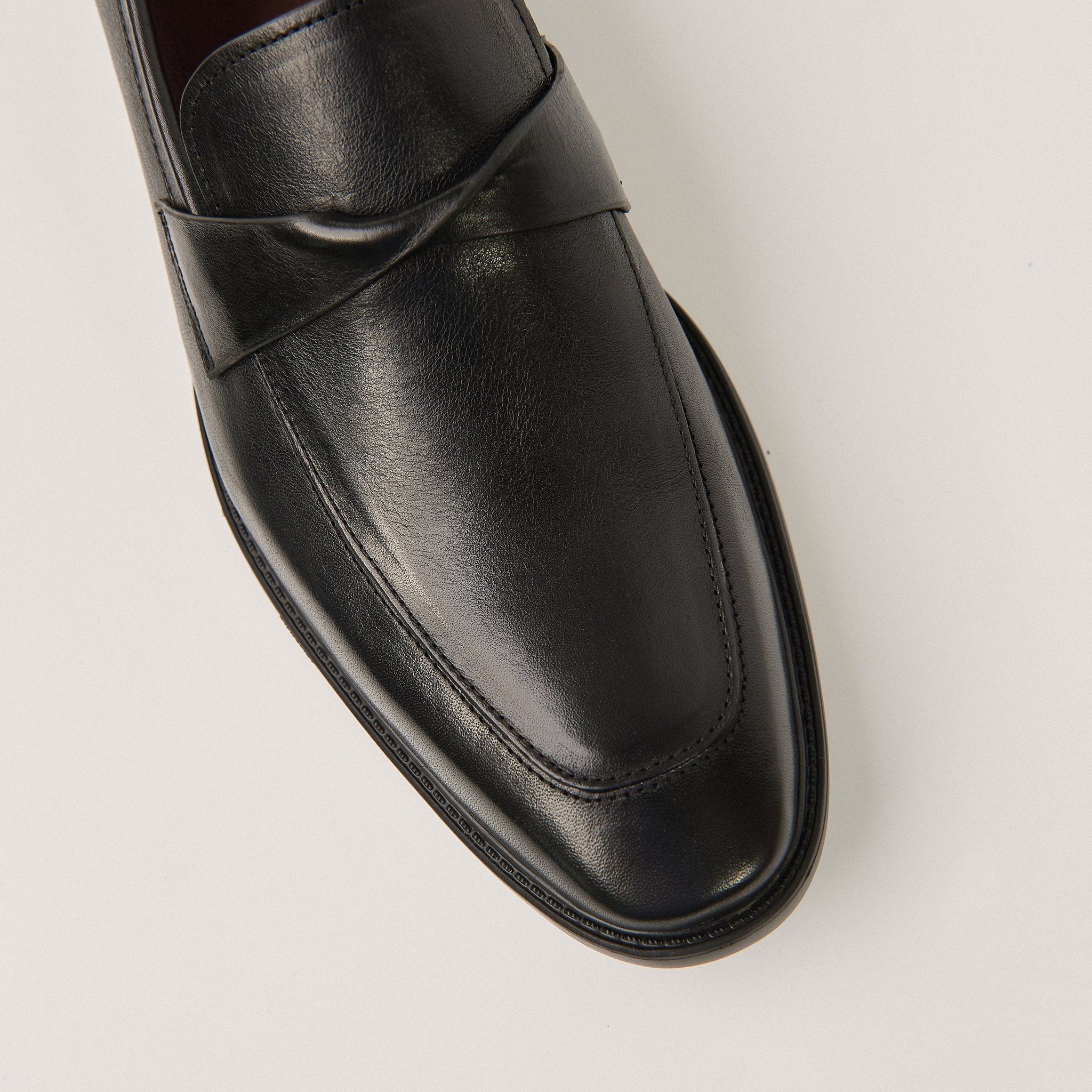  Giày Loafer Nam Trơn Đen 28MC.43 