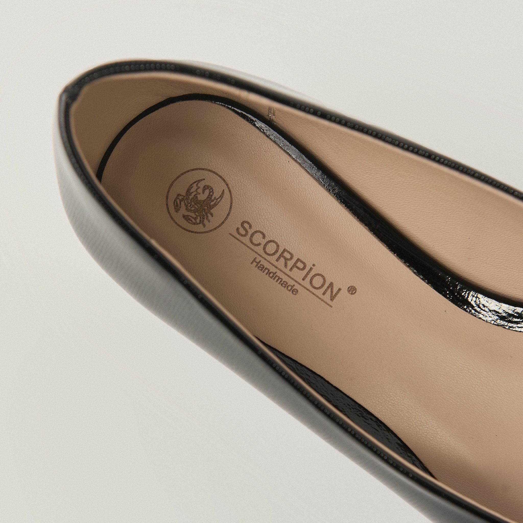  Giày Cao Gót Nữ Trơn Bóng Đen 19E.15 