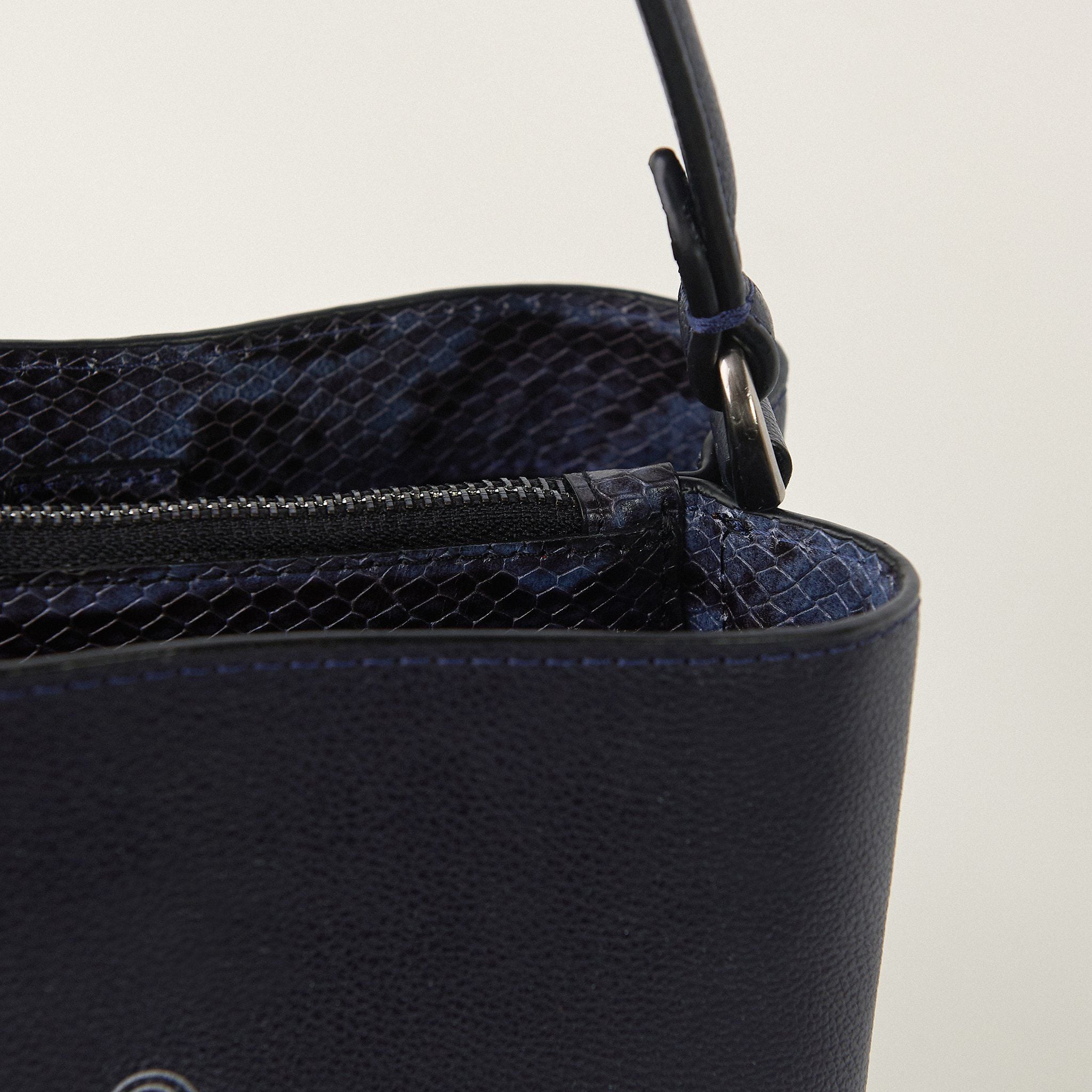  Túi Xách Nữ Da Trơn Xanh Tím Than 26.193 