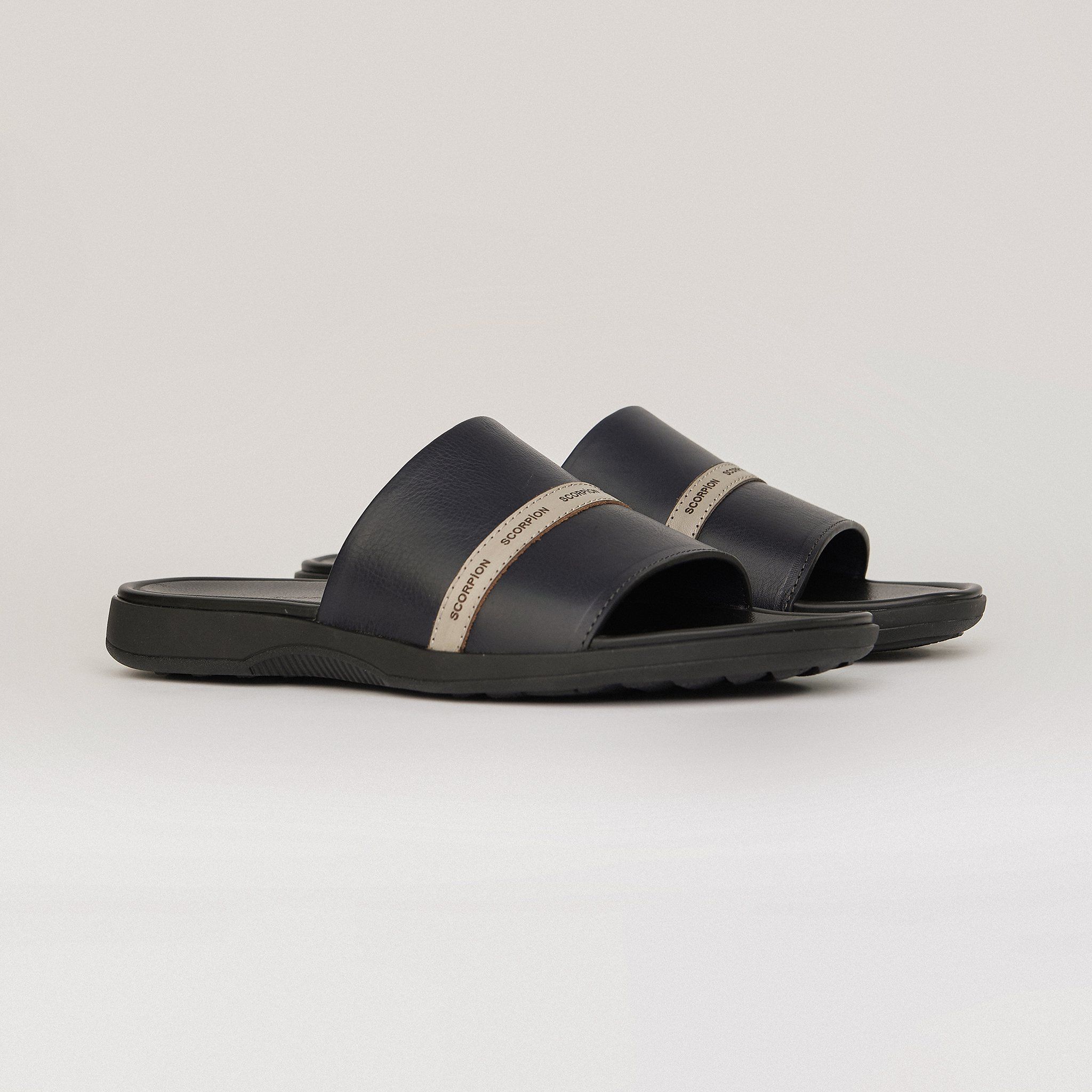  Sandal Da Nam Trơn Đen 335.12 