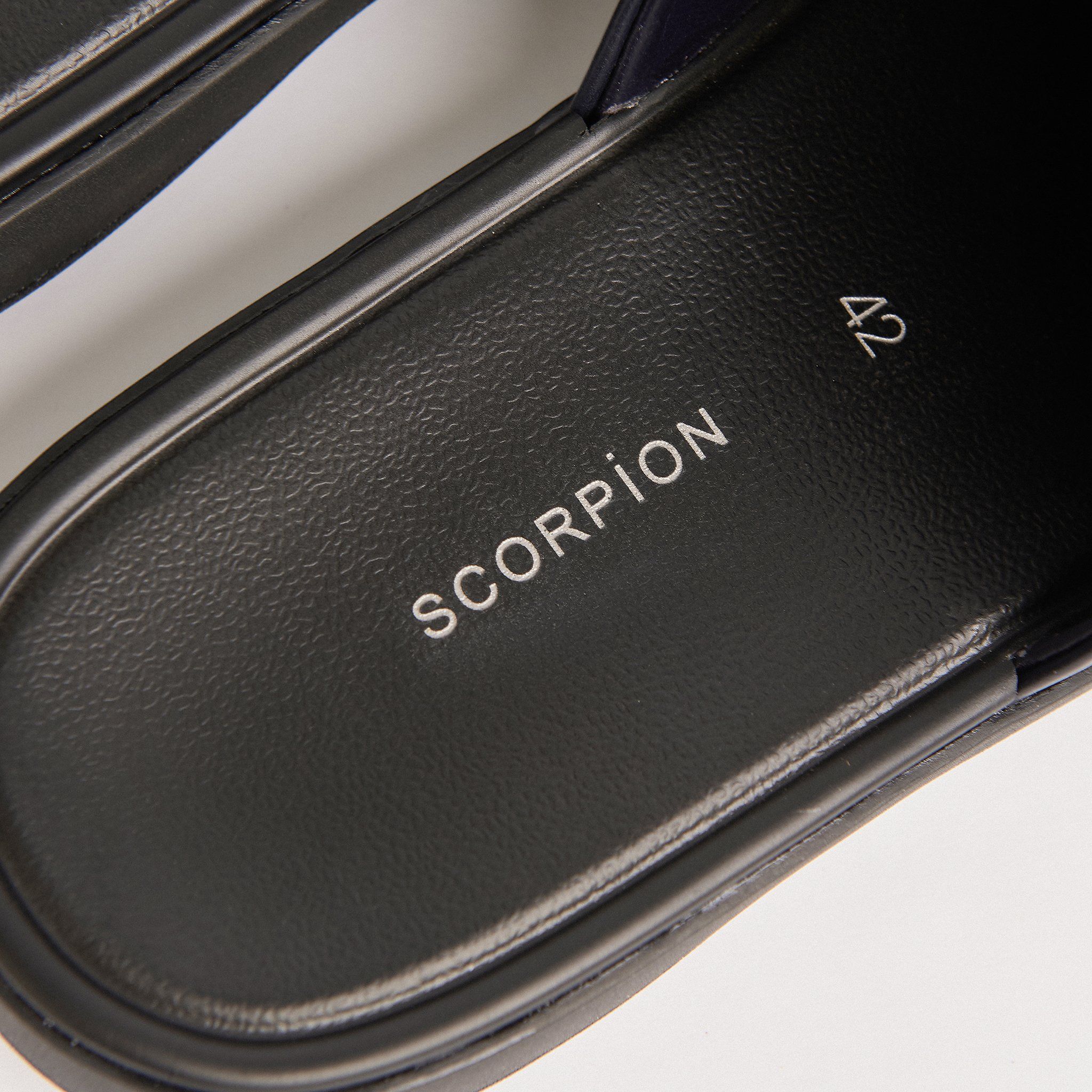  Sandal Da Nam Trơn Đen 335.12 