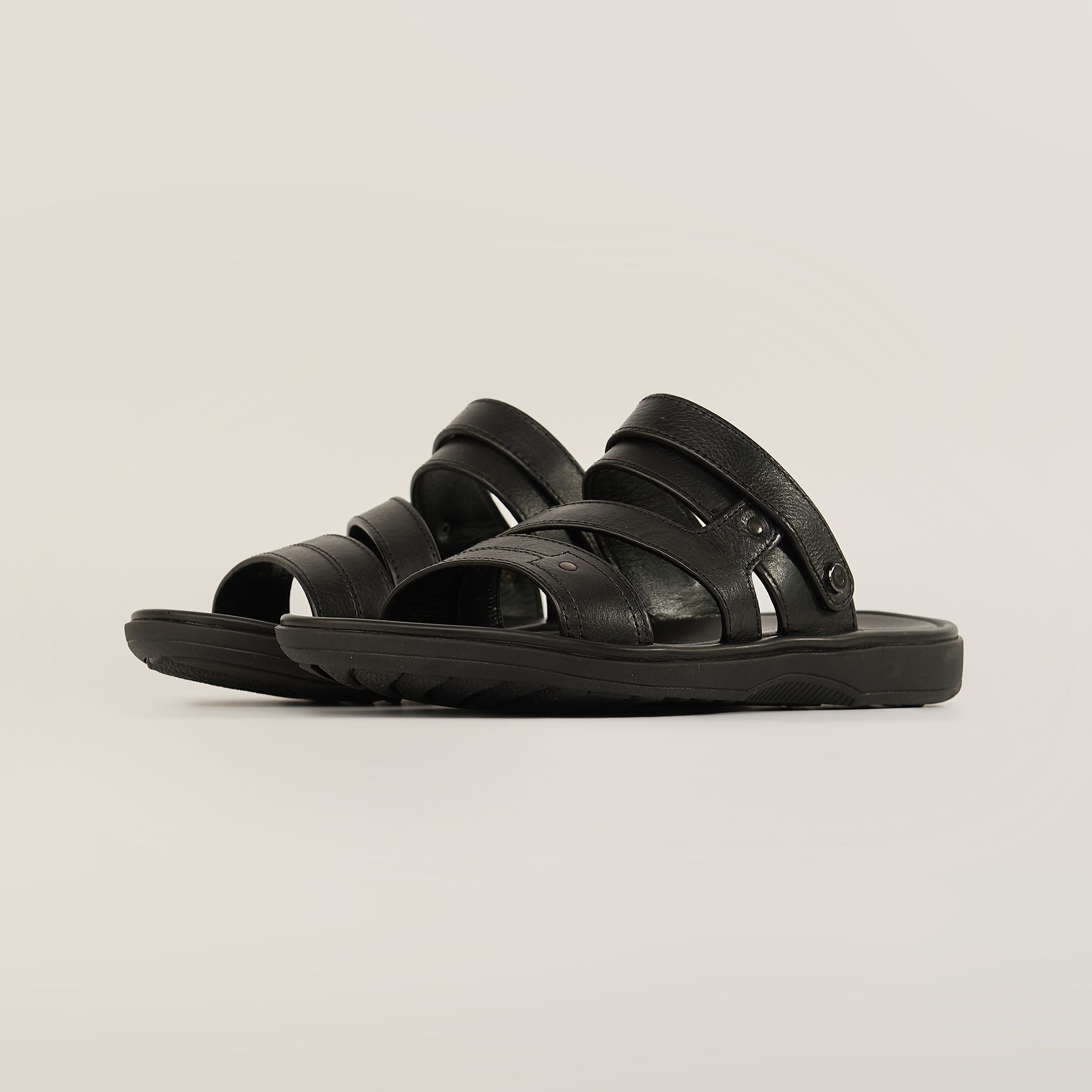  Sandal Da Nam Có Quai Trơn Đen 335.5 