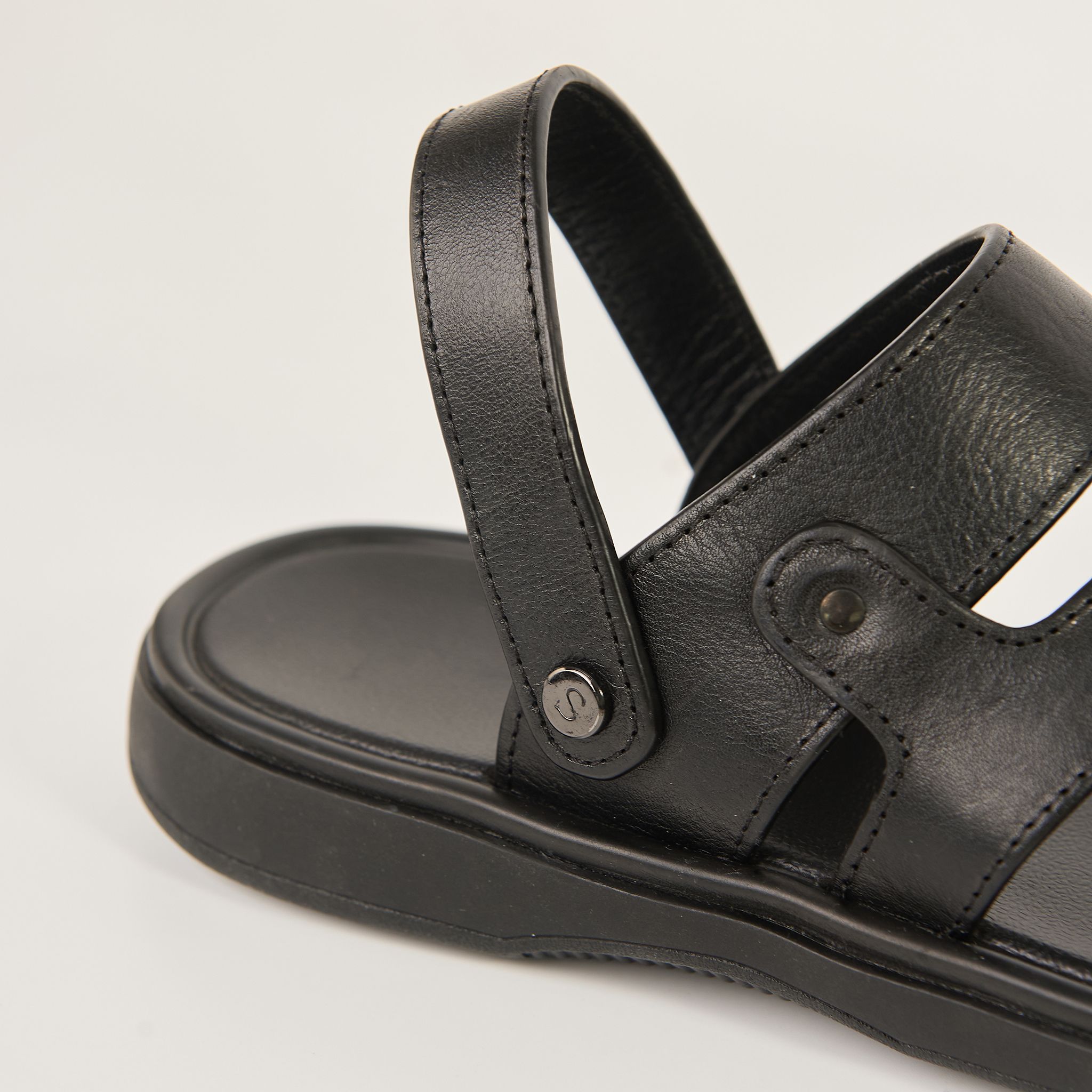  Sandal Da Nam Có Quai Trơn Đen 335.5 