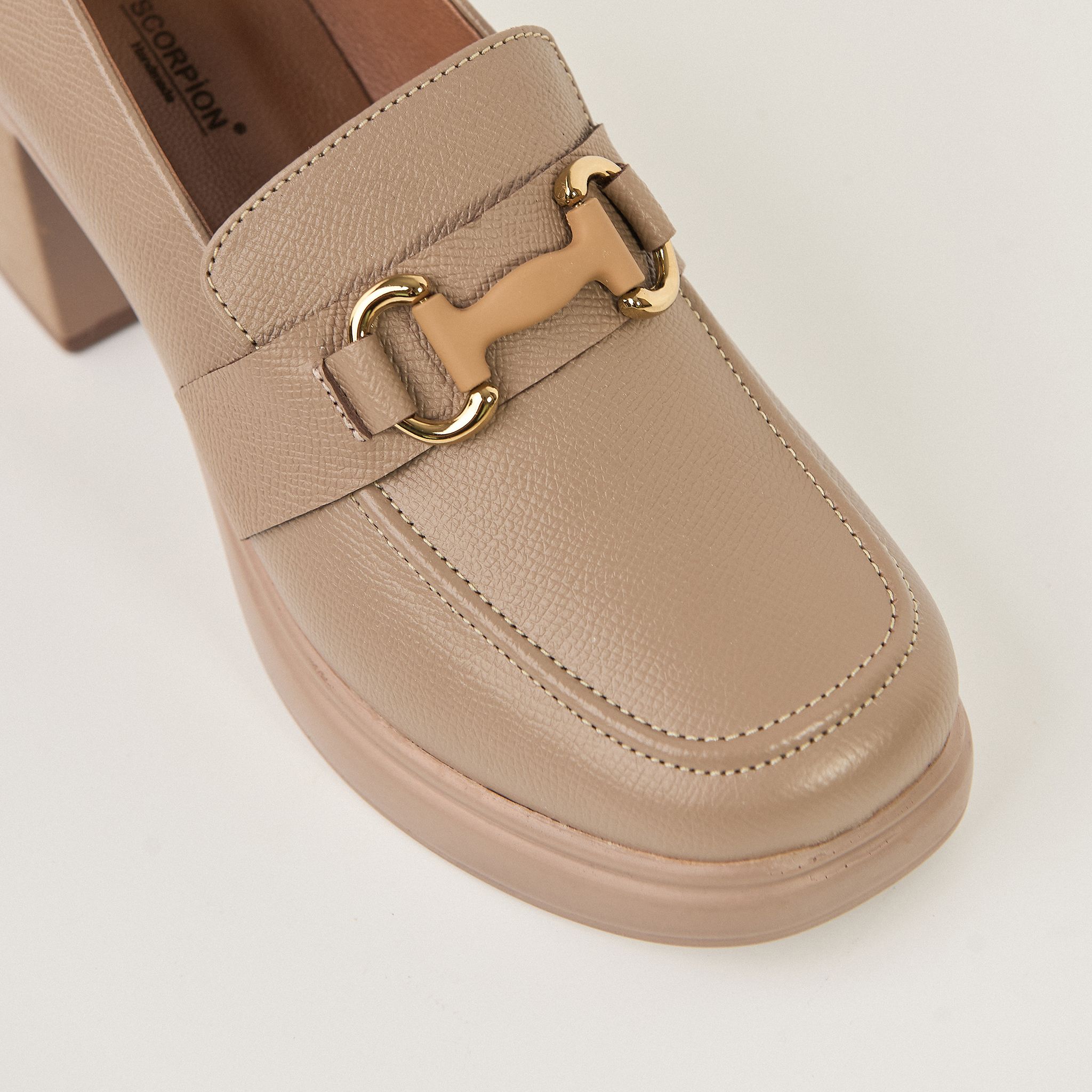  Giày Moccasin Nữ Trơn Nâu 19M.1 