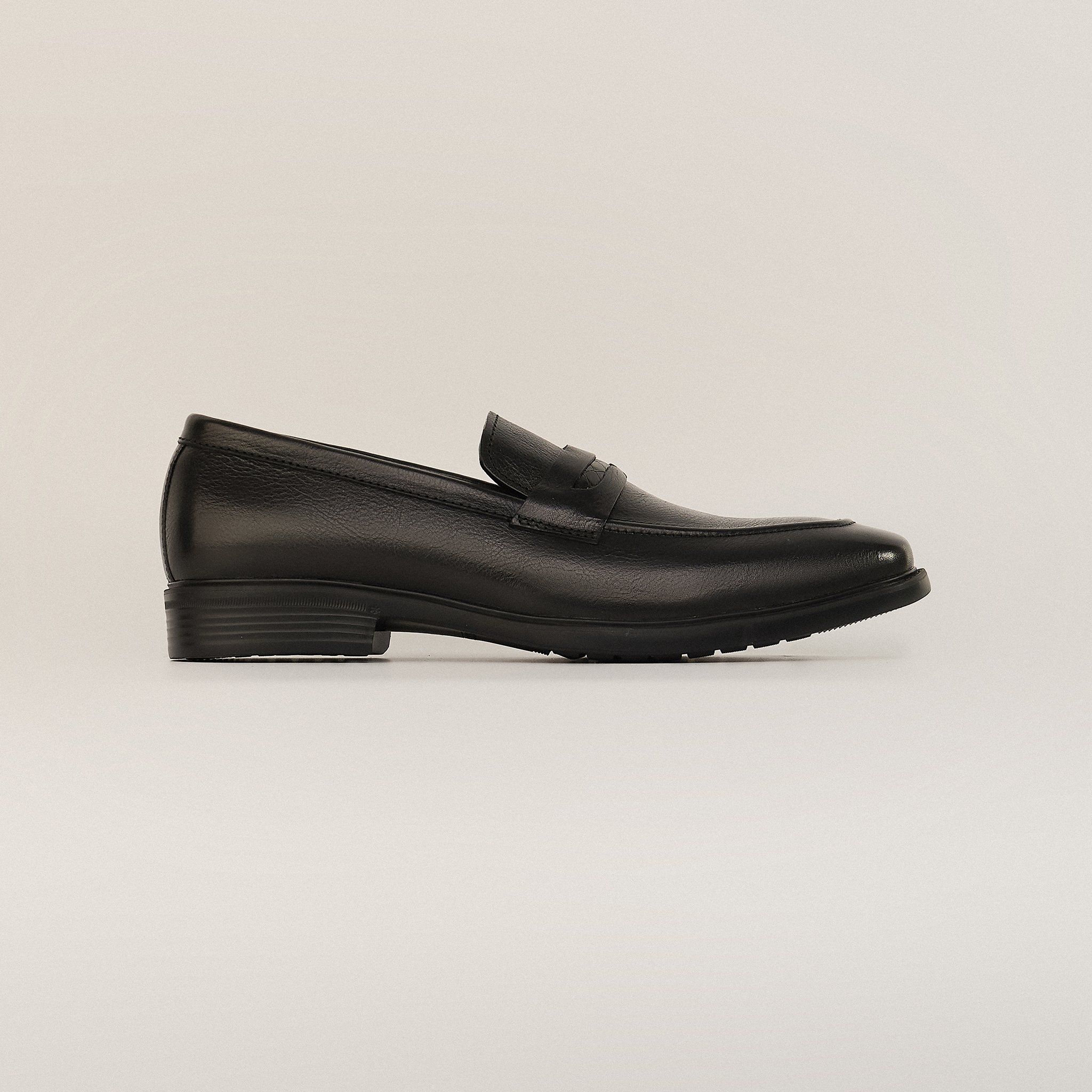  Giày Loafer Nam Trơn Đen 28MC.30 