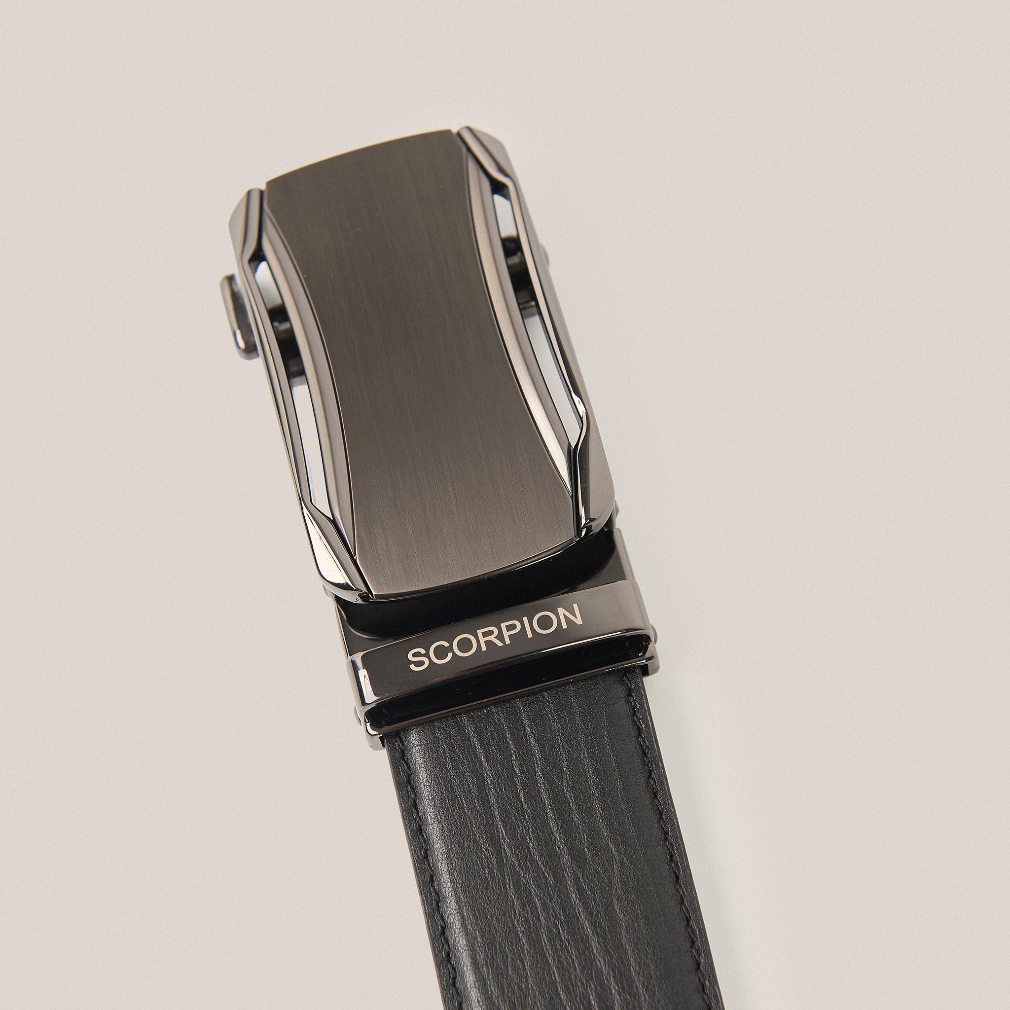  Thắt Lưng Da Nam Khóa Lăn Đen 36.19 