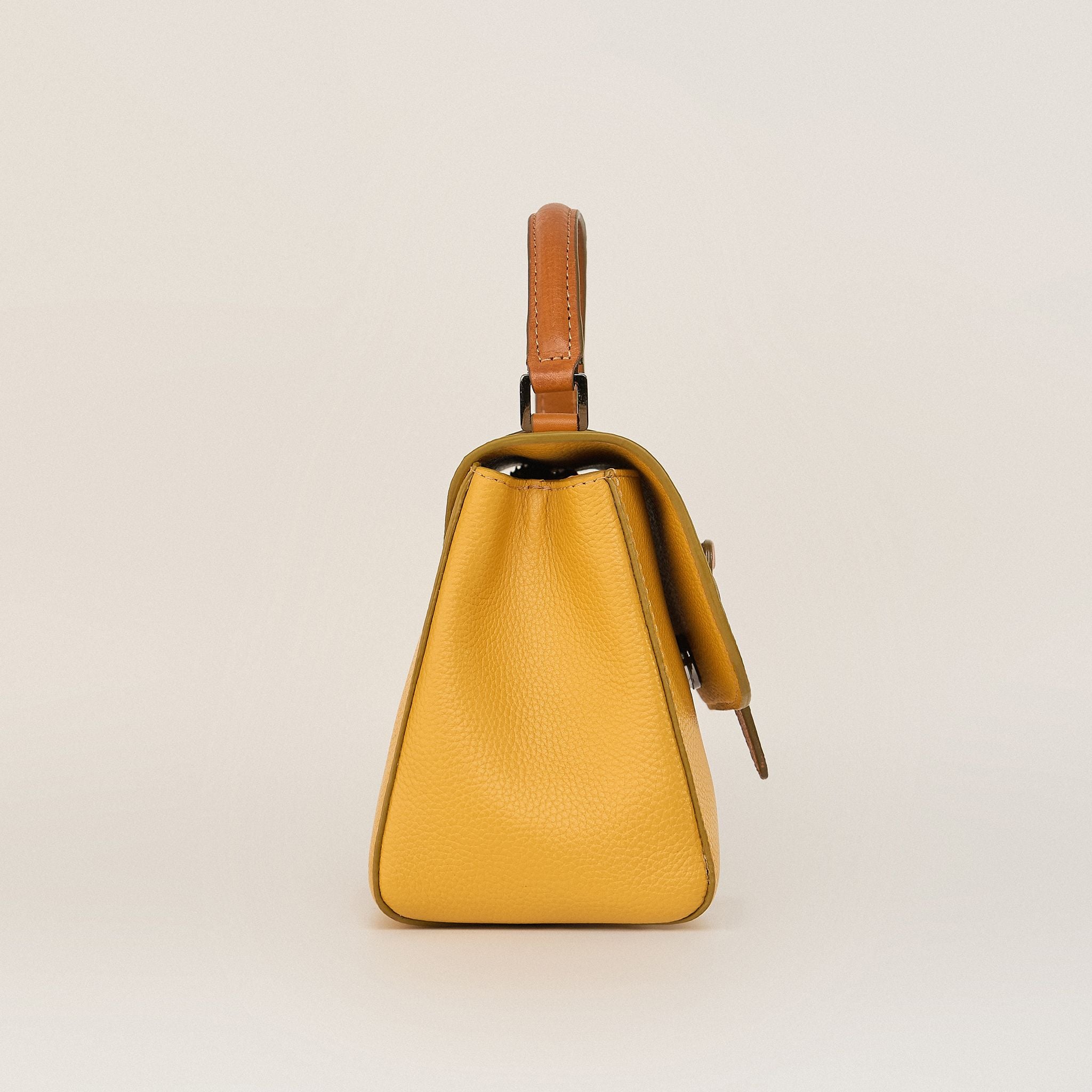  Túi Xách Nữ Da Trơn Vàng 26VN.227 