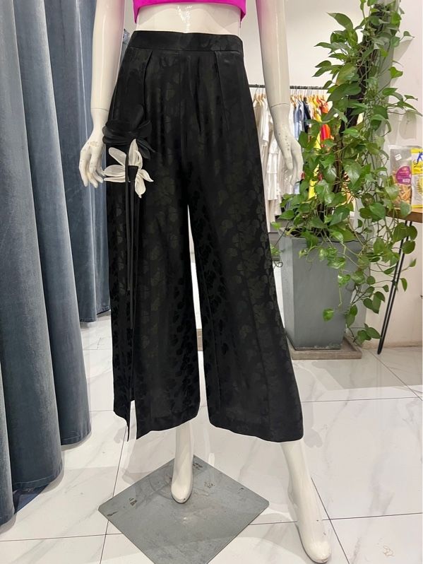  Quần Lụa hoa xẻ 1 bên 