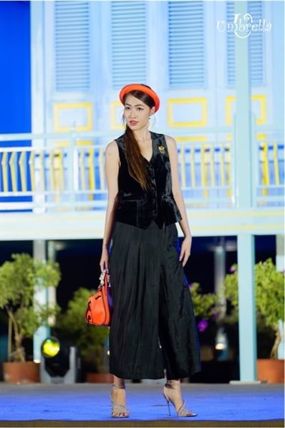  Quần lửng Lụa xếp ply 1 bên 