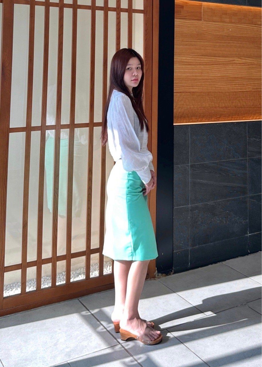  Váy xếp xẻ trước 