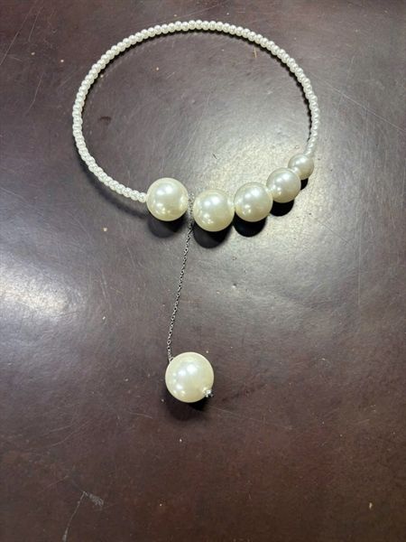  Vòng cổ ngọc trai rơi 