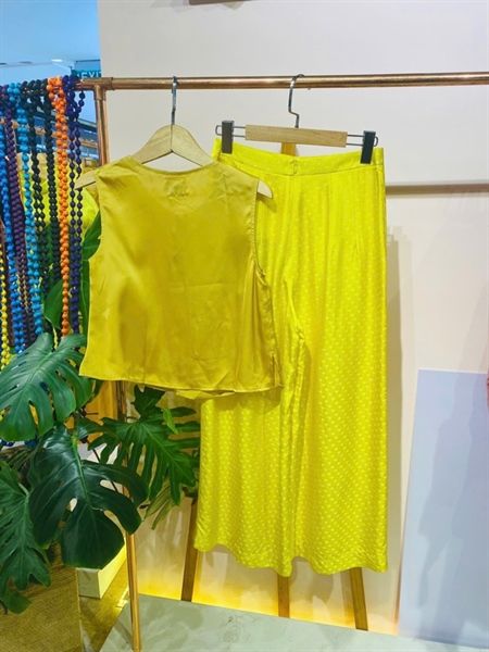  Áo lụa nút đắp 1 bên 