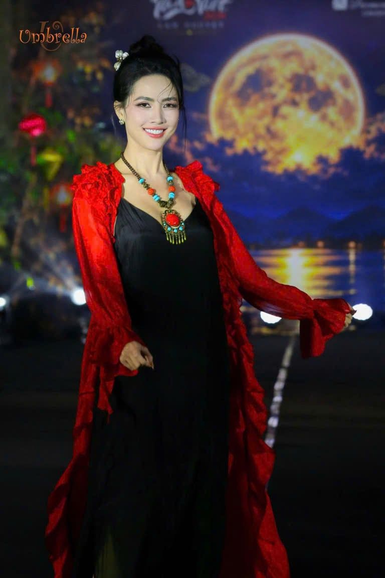  Áo tơ dài bèo nhún 