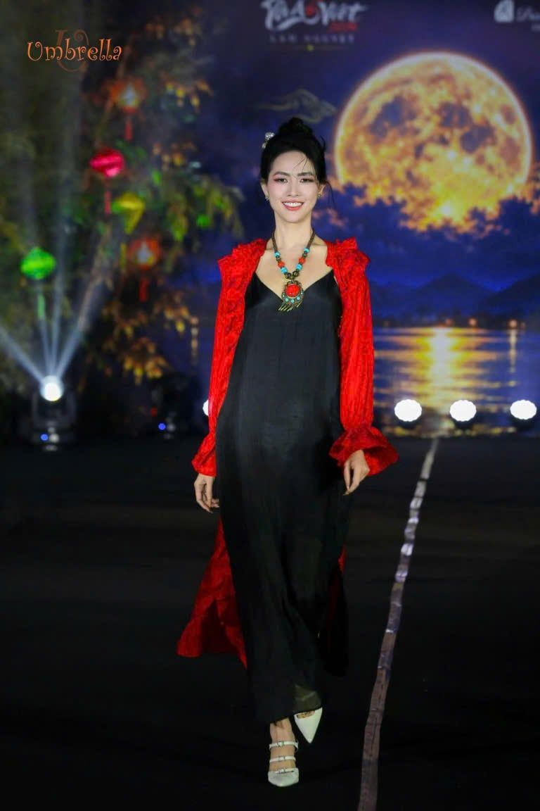  Áo tơ dài bèo nhún 