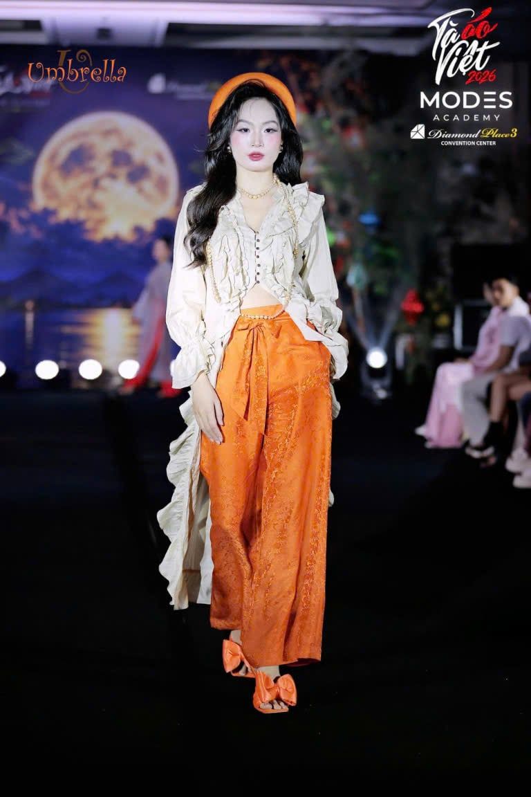  Áo tơ dài bèo nhún 
