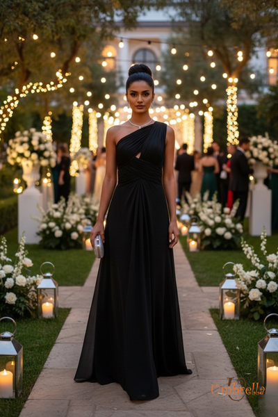  Đầm dài khoét xéo ngực 