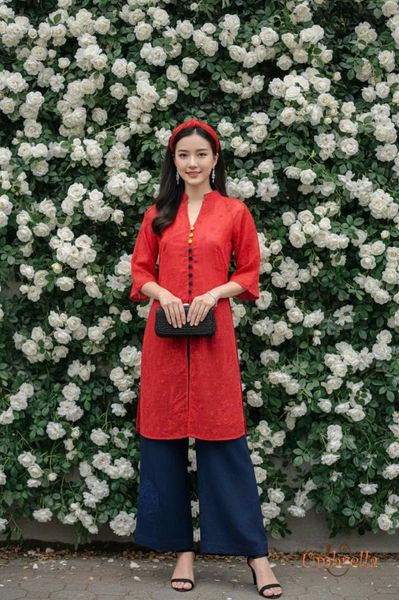  Áo dài Linen xẻ 3 tà thêu 