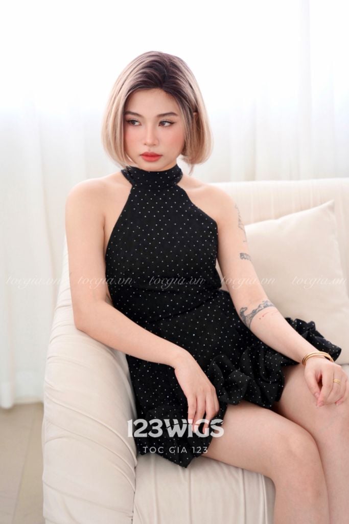 Tóc bob ngắn siêu da LACE - Hai mái dài - Vàng tây chân đen 31237