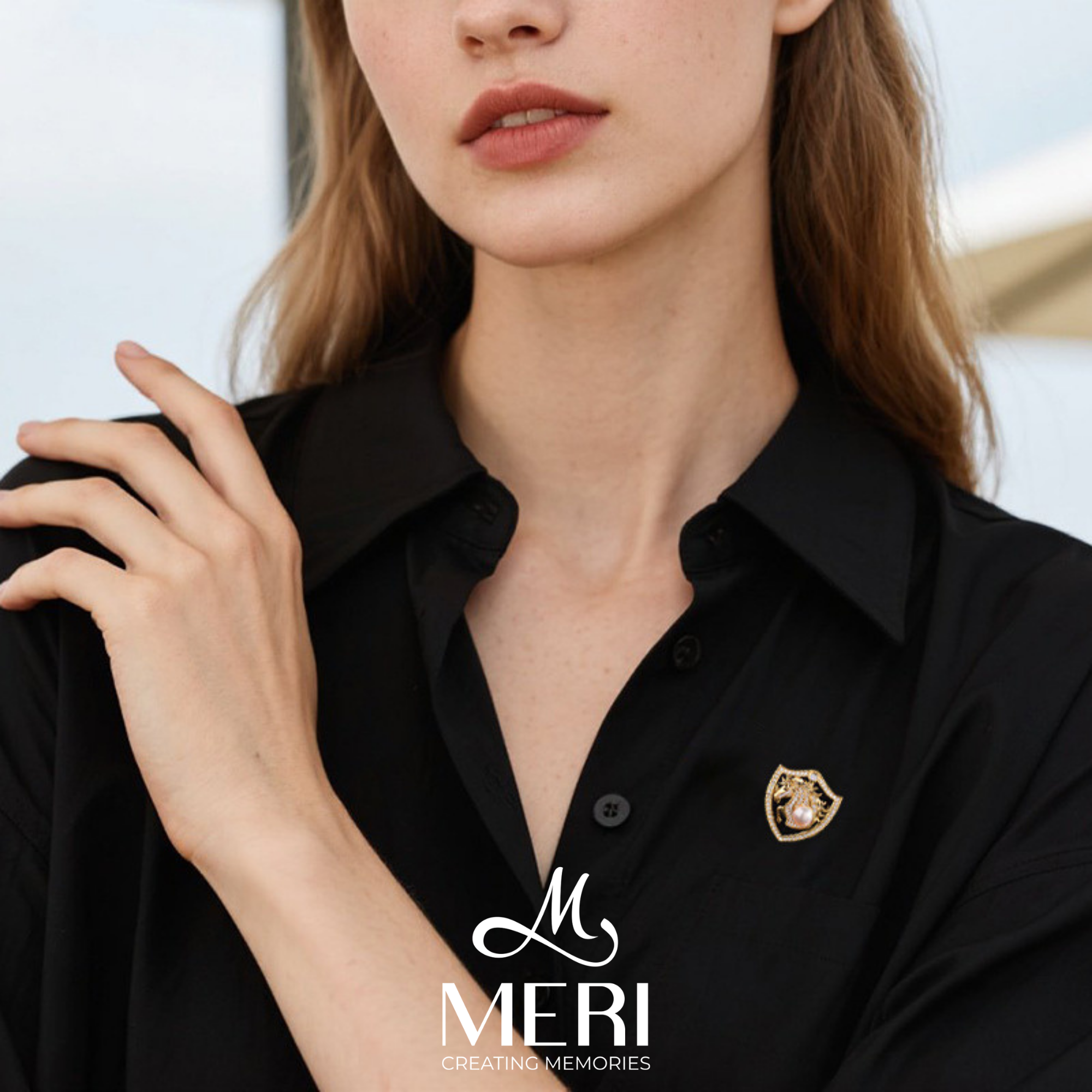  Cài áo Emblem Steed 