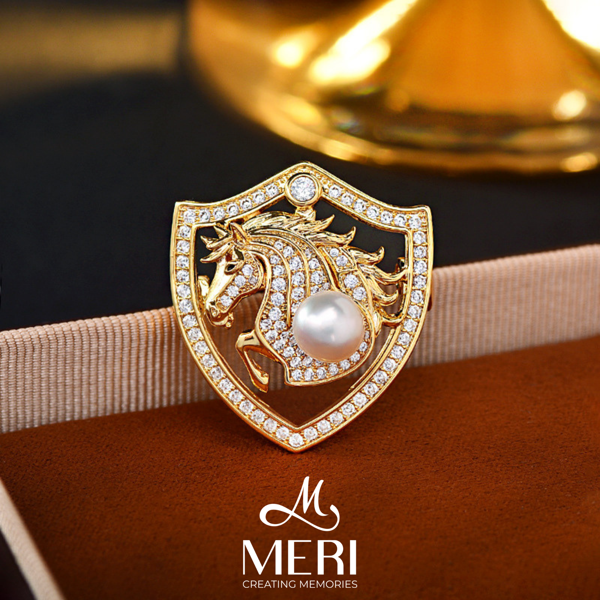  Cài áo Emblem Steed 