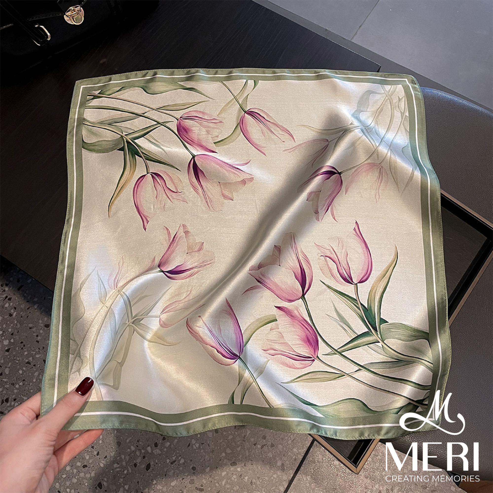  Khăn choàng lụa Graceful Tulip 