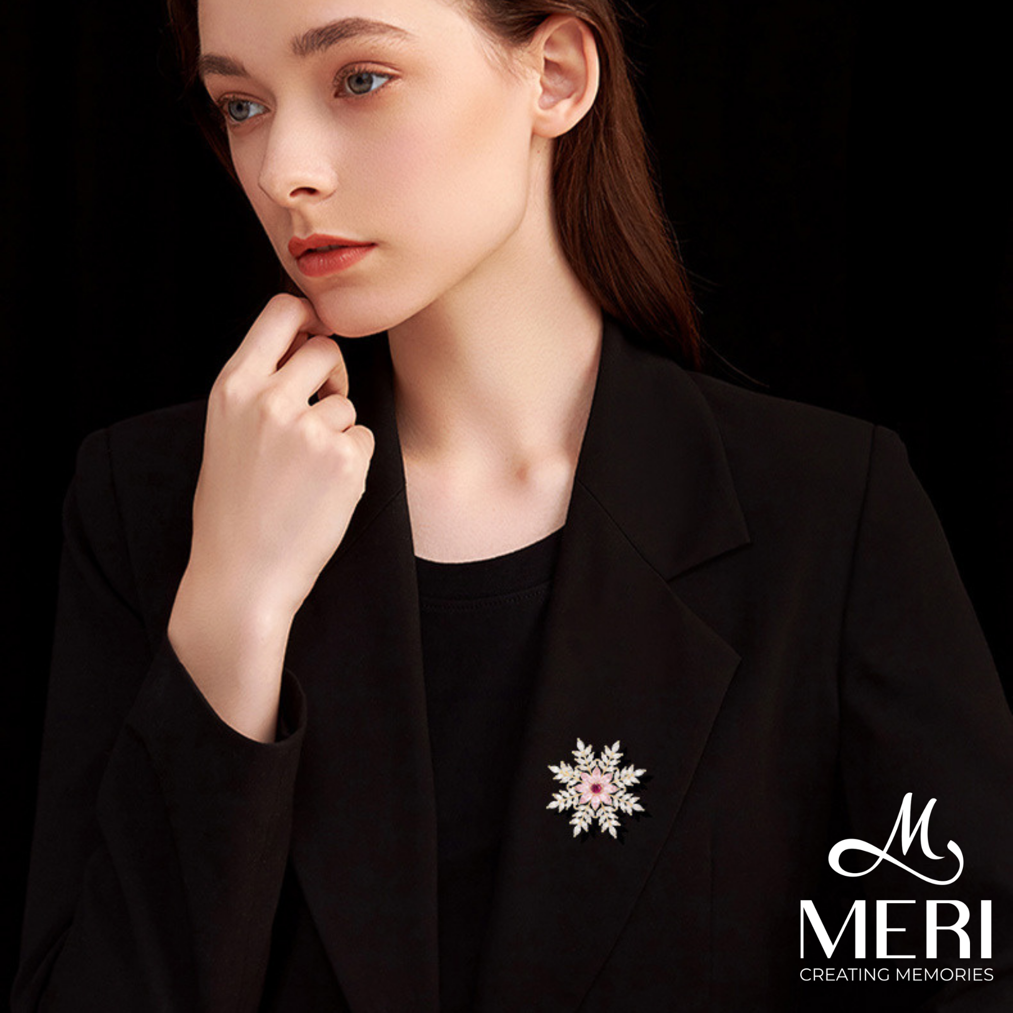  Cài áo Blush Snowflake 